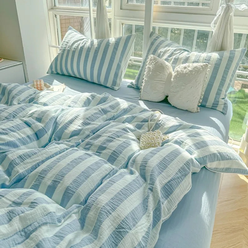 THL1035 Ultra Soft and Breathable with Elegant Pastel Stripe Print Luxury Duvet Cover Set (A)