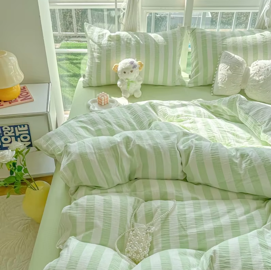 THL1035 Ultra Soft and Breathable with Elegant Pastel Stripe Print Luxury Duvet Cover Set (B)