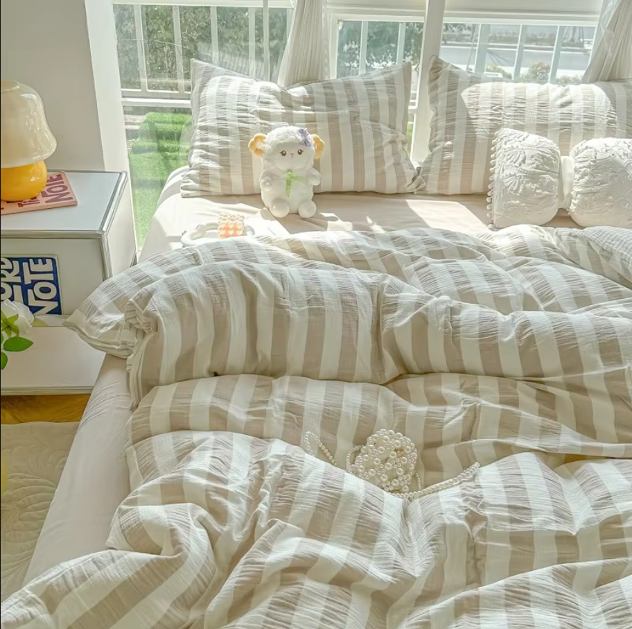 THL1035 Ultra Soft and Breathable with Elegant Pastel Stripe Print Luxury Duvet Cover Set (G)
