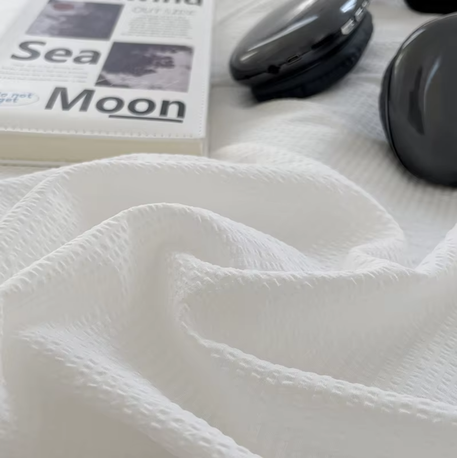 THL1036 Ultra Soft Brushed Microfiber Seersucker Comfortable Lightweight Duvet Cover (K)