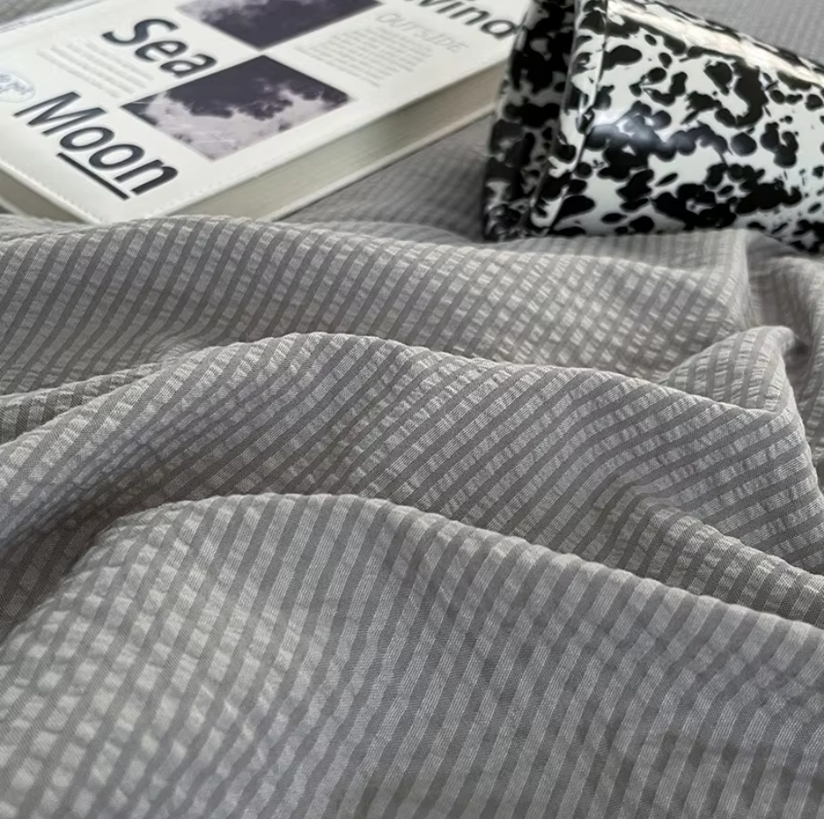 THL1036 Ultra Soft Brushed Microfiber Seersucker Comfortable Lightweight Duvet Cover (J)