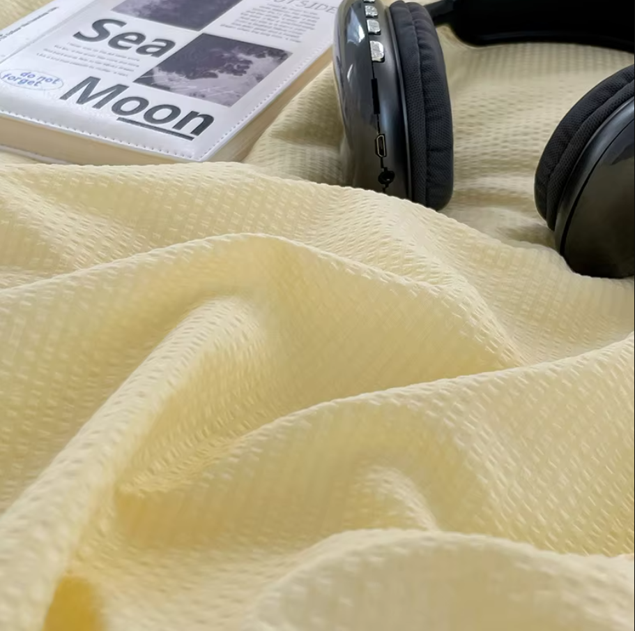 THL1036 Ultra Soft Brushed Microfiber Seersucker Comfortable Lightweight Duvet Cover (F)