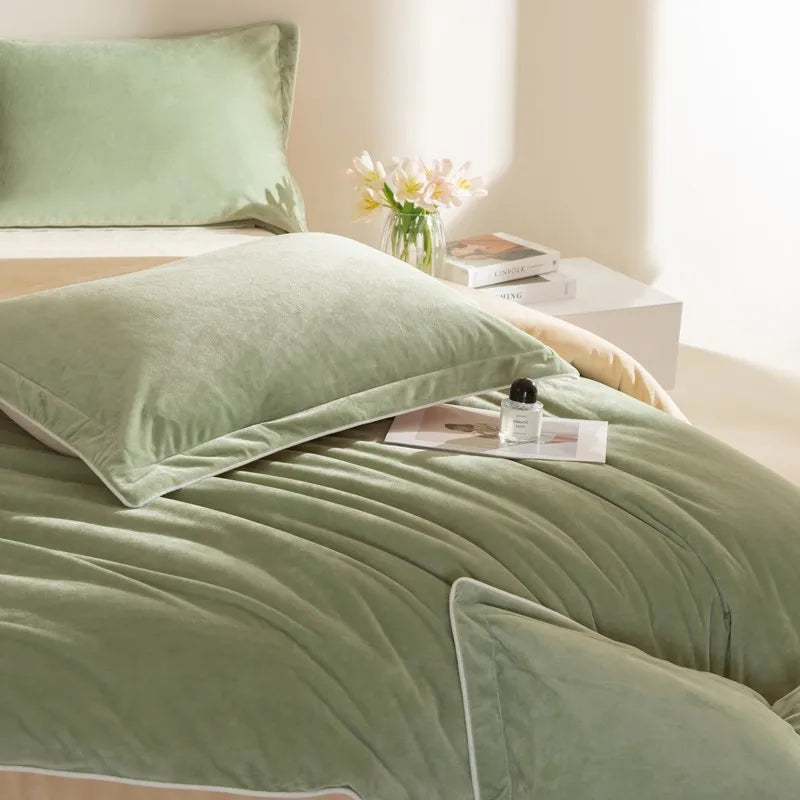 500TC Green reversible bedding set with duvet cover and pillowcases