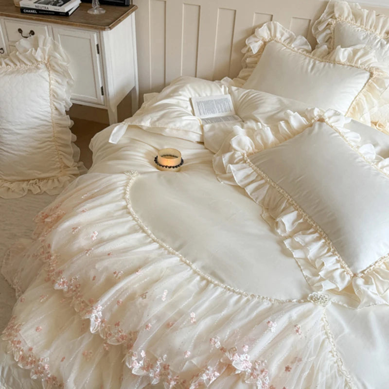 600TC Delicate white floral pattern princess bedding set with ruffles.