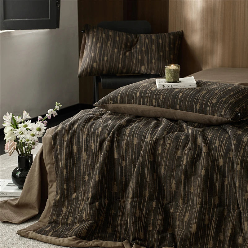 Brown quilted duvet stripes pattern