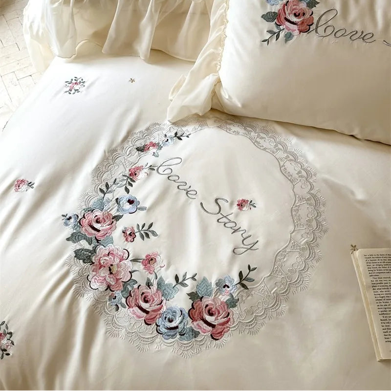 Close up of Floral Embroidered 600TC Egyptian Cotton Duvet Cover Set