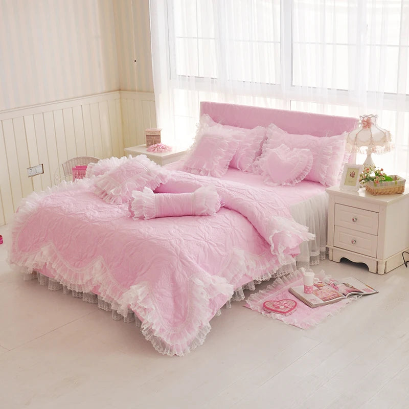 THL1039 Luxurious 100% Cotton Thick Quilted Lace Bedding Set Elegant Wedding & Royal Hotel Home Decor (A)