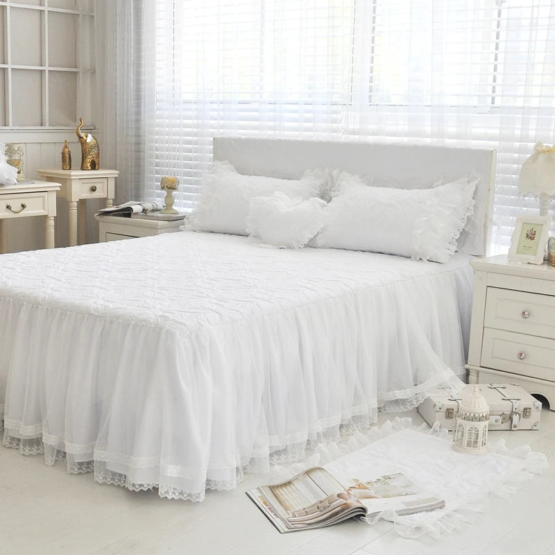 THL1039 Luxurious 100% Cotton Thick Quilted Lace Bedding Set Elegant Wedding & Royal Hotel Home Decor (D)