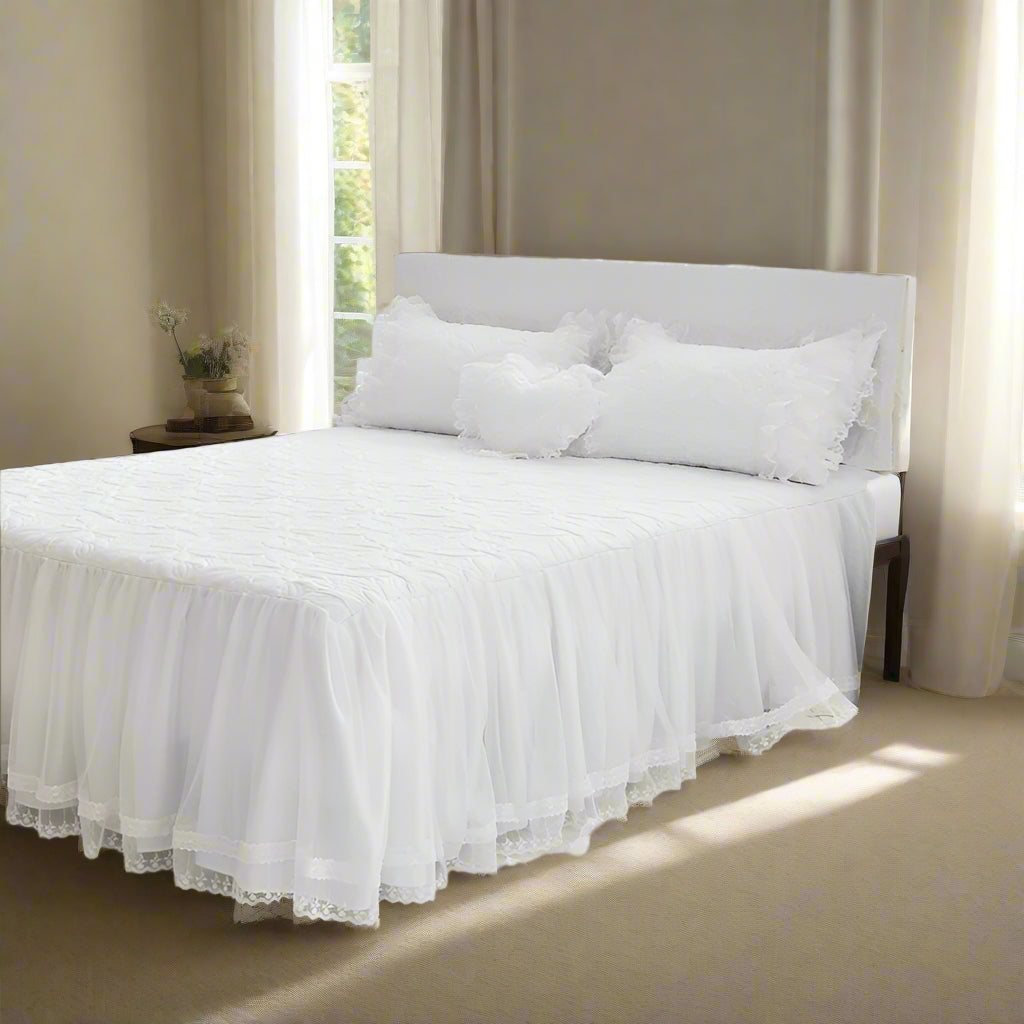 Quilt Lace Cotton Bedding Set King, Queen & Twin in White with duvet cover and Pillow shams with frill lace