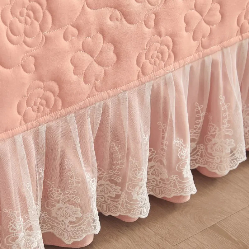 luxury bedding Quilted Floral Embossed Lace Bedding Set - Pink